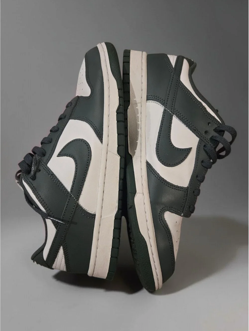 Nike Dunk Low Vintage Green DV0833-111 Men's Size 10 Excellent Preowned